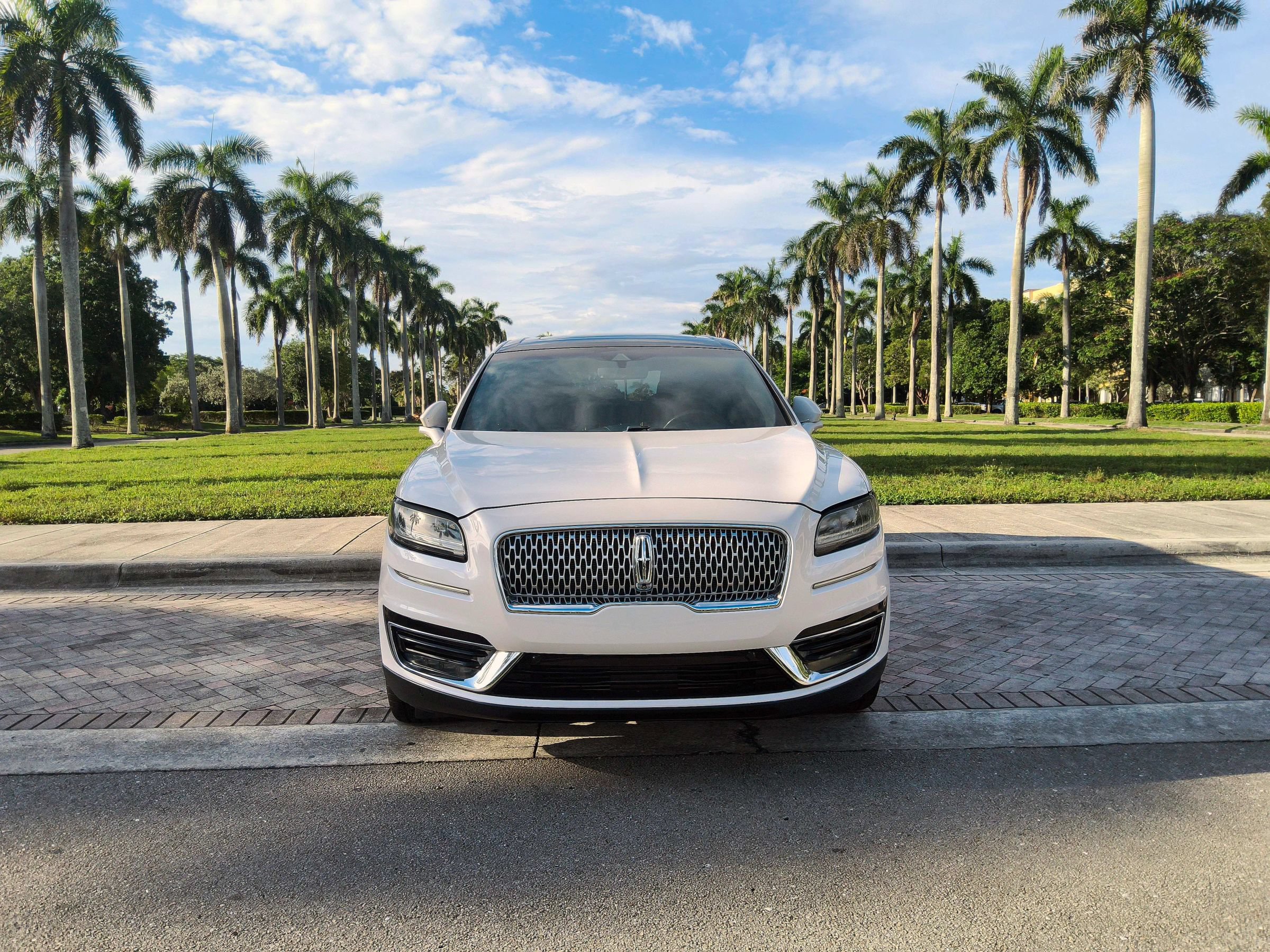Used 2019 Lincoln Nautilus Black Label AWD/4WD image 2