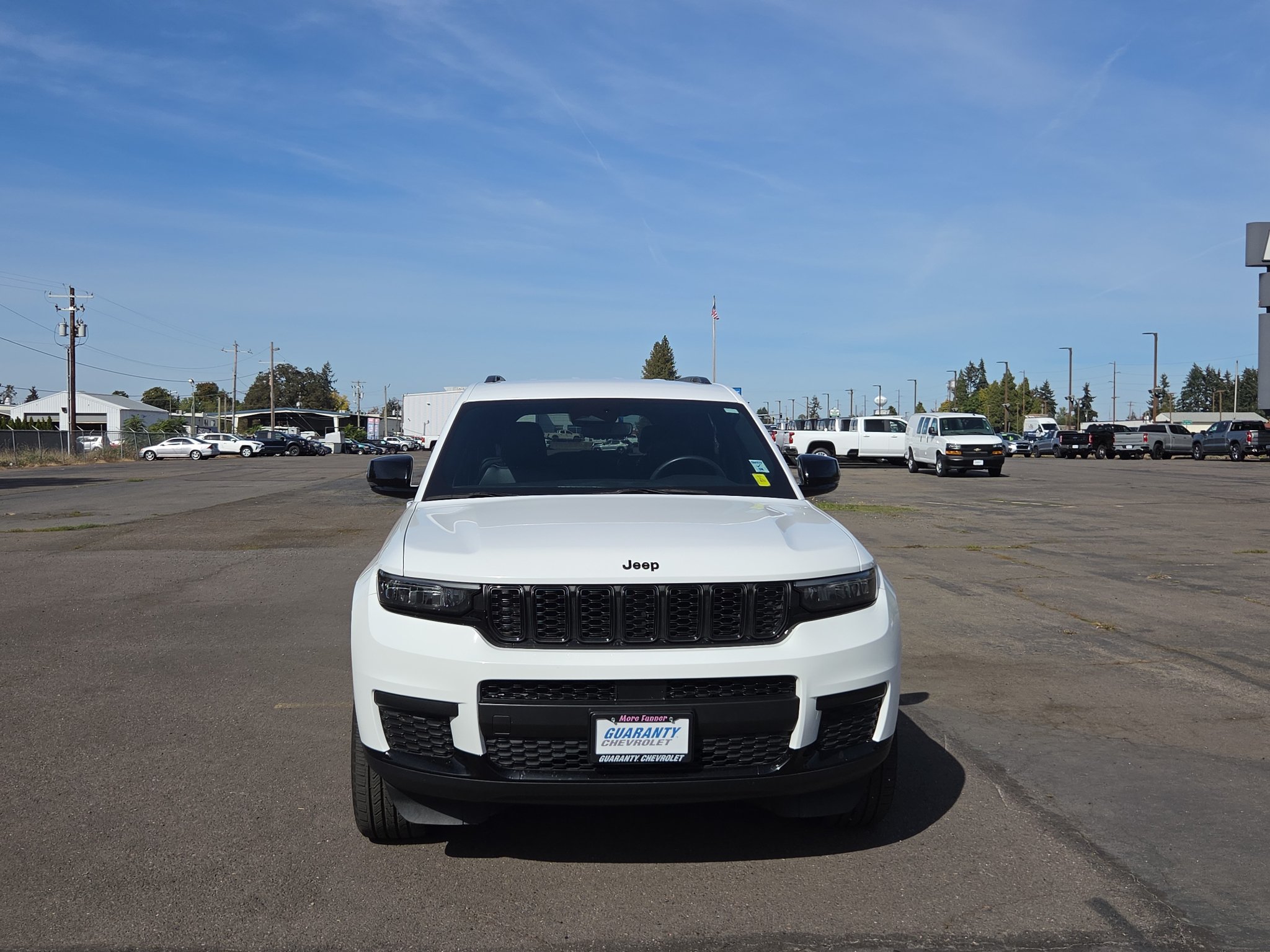 Used 2023 Jeep Grand Cherokee L Laredo AWD/4WD image 2