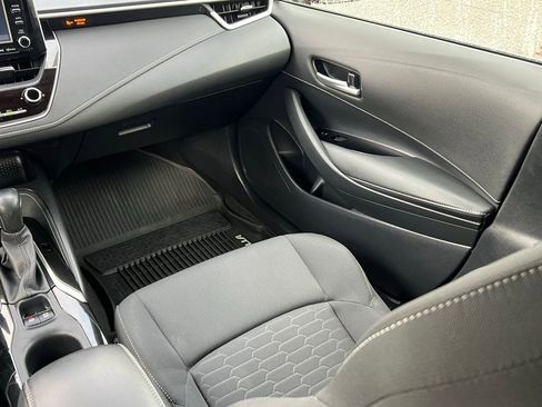 Used 2019 Toyota Corolla SE w/ SE Option Package image 18