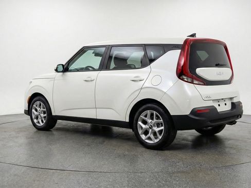 Used 2025 Kia Soul LX w/ LX Technology Package image 6