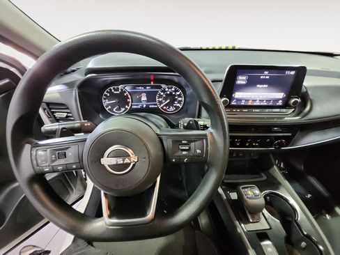 Used 2024 Nissan Rogue S AWD/4WD image 10