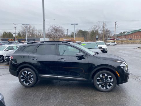 Certified 2023 Kia Sportage X-Line image 9