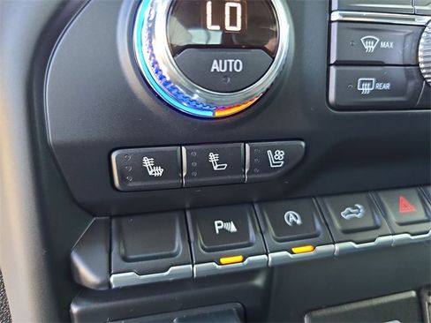 Used 2021 GMC Sierra 1500 SLT w/ SLT Premium Package image 21