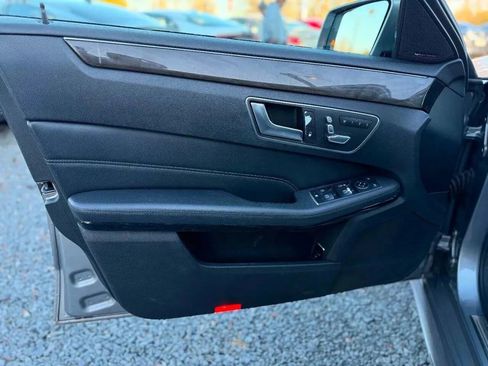 Used 2014 Mercedes-Benz E 350 4MATIC Sedan w/ Premium 1 Package image 11