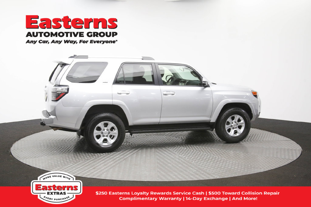 Used 2024 Toyota 4Runner SR5 AWD/4WD image 39