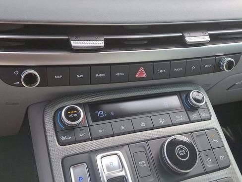 Used 2025 Hyundai Palisade SEL FWD image 19