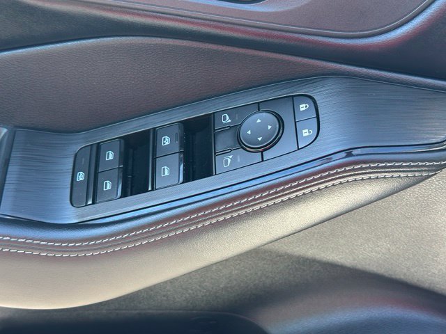 Certified 2025 Nissan Rogue SV AWD/4WD image 19