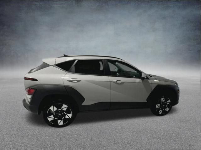 Used 2024 Hyundai Kona SEL AWD/4WD image 4