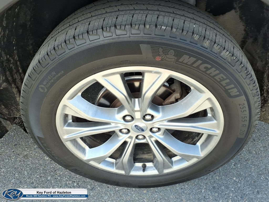Used 2023 Ford Explorer Limited w/ Limited Technology Package AWD/4WD image 10