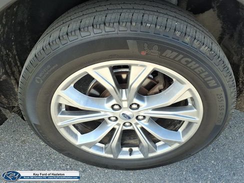 Used 2023 Ford Explorer Limited w/ Limited Technology Package AWD/4WD image 10