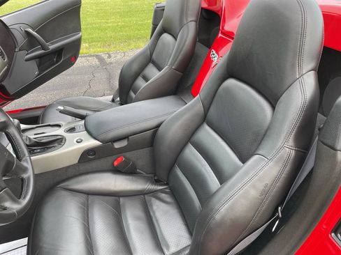 Used 2005 Chevrolet Corvette Convertible w/ Preferred Equipment Group RWD image 51