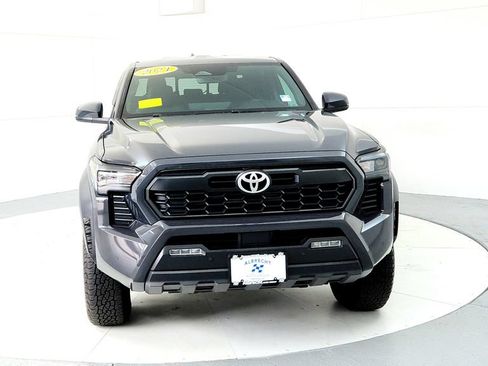 Used 2024 Toyota Tacoma TRD Off-Road w/ TRD Off Road Upgrade Package AWD/4WD image 8
