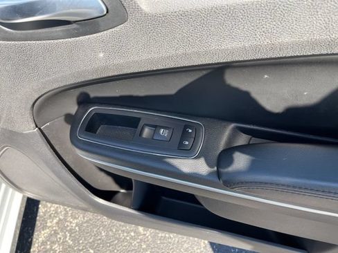 Used 2019 Chrysler 300 Touring L w/ Quick Order Package 22F RWD image 26