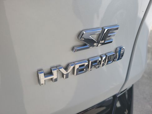 Certified 2024 Toyota RAV4 SE AWD/4WD image 9