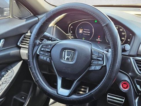 Used 2018 Honda Accord Sport image 10