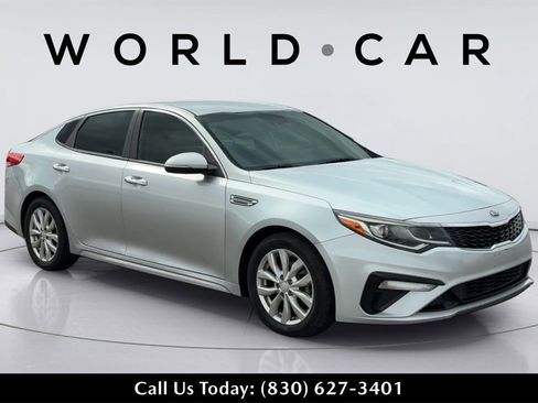 Used 2020 Kia Optima LX image 2