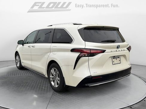 Used 2021 Toyota Sienna Platinum w/ Protection Package (TMS) AWD/4WD image 5