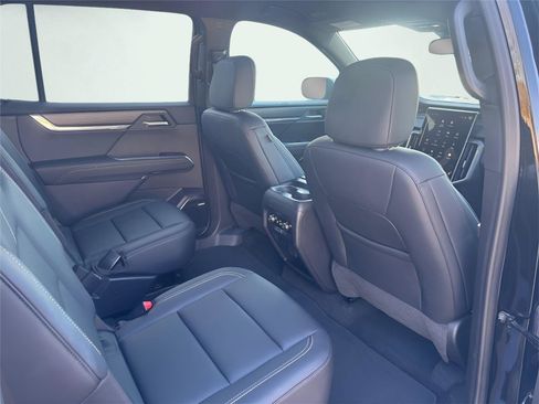 Certified 2024 GMC Acadia Elevation image 25