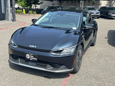 Certified 2024 Kia EV6 Light RWD image 3