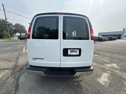 Used 2023 Chevrolet Express 2500 w/ Driver Convenience Package image 29