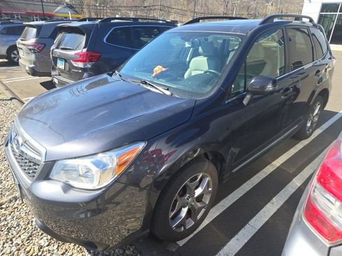 Used 2015 Subaru Forester 2.5i Touring w/ Eyesight & Navigation System image 2