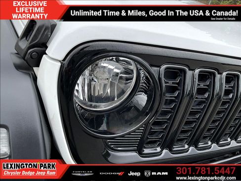 Used 2025 Jeep Wrangler Unlimited Sport AWD/4WD image 31