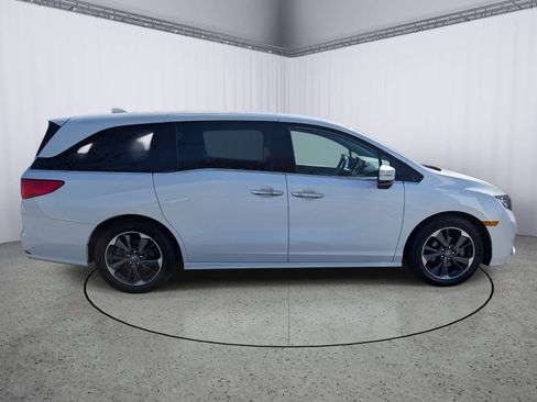 Certified 2022 Honda Odyssey Elite image 2