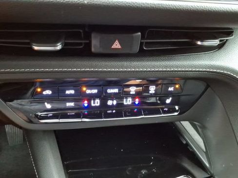 Certified 2023 Buick Envision Essence FWD image 31