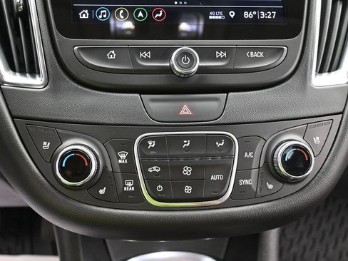 Used 2020 Chevrolet Malibu Premier FWD image 11