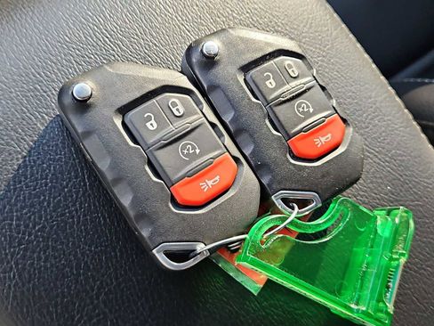 Used 2021 Jeep Wrangler Unlimited Sahara w/ Cold Weather Group image 34