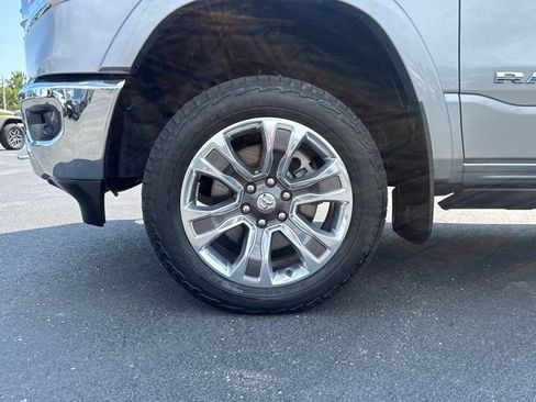 Used 2024 RAM 1500 Limited AWD/4WD image 5