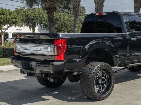 Used 2022 Ford F250 Platinum w/ FX4 Off-Road Package image 7