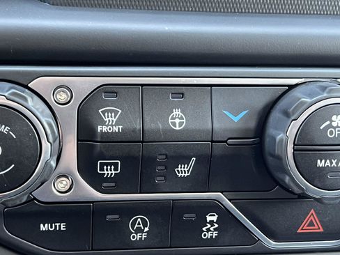 Used 2023 Jeep Wrangler Unlimited Sport AWD/4WD image 26