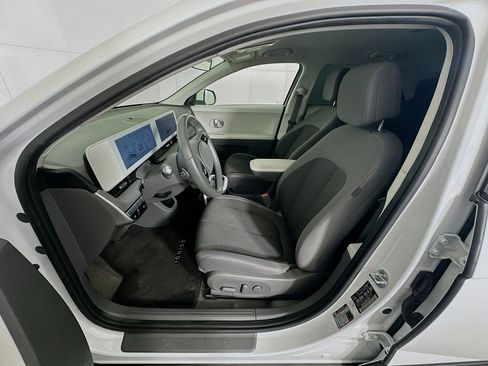Used 2024 Hyundai Ioniq 5 SE image 13