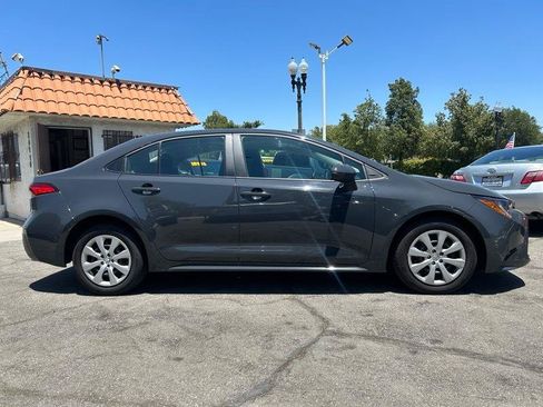 Used 2025 Toyota Corolla LE FWD image 3