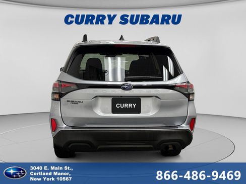 Used 2025 Subaru Forester Premium AWD/4WD image 4