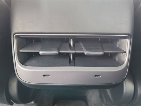 Used 2023 Tesla Model Y Long Range image 21