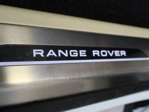 Used 2022 Land Rover Range Rover Long Wheelbase SE AWD/4WD image 12