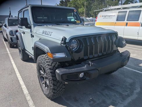 Used 2023 Jeep Wrangler Willys image 12