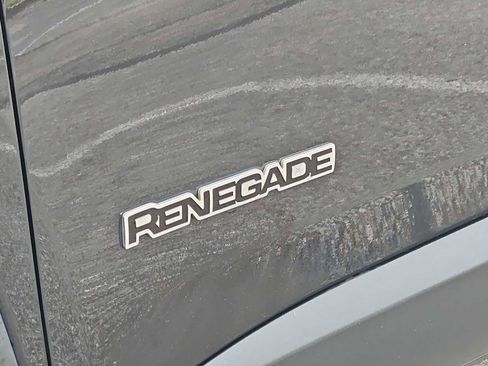 Used 2019 Jeep Renegade Limited w/ UConnect 8.4 Nav Group AWD/4WD image 13
