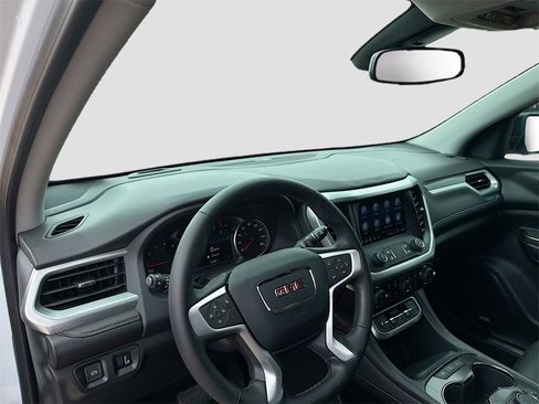 Used 2023 GMC Acadia SLT w/ Elevation Edition image 12