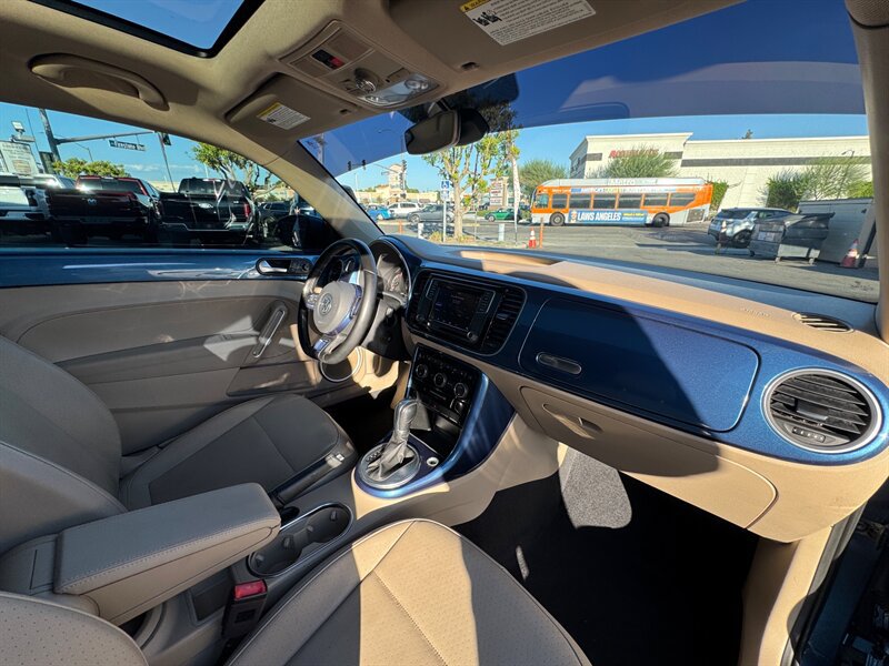 Used 2019 Volkswagen Beetle 2.0T SE FWD image 40