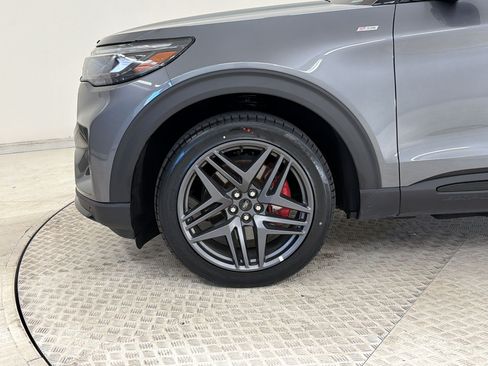 Certified 2025 Ford Explorer ST-Line w/ ST-Line Street Pack AWD/4WD image 13