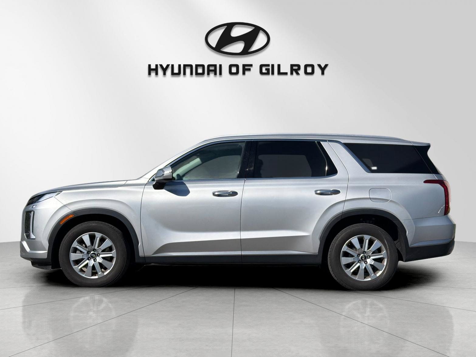 Used 2025 Hyundai Palisade SEL FWD image 2
