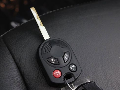 Used 2016 Ford Escape SE w/ SE Leather Comfort Package image 30