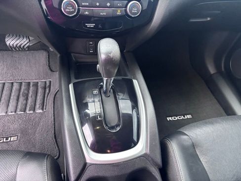Used 2016 Nissan Rogue SL image 25