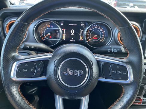 Used 2023 Jeep Gladiator Mojave w/ Cold Weather Group AWD/4WD image 30