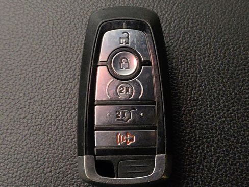 Used 2019 Ford Explorer Limited w/ Ford Safe & Smart Package FWD image 32