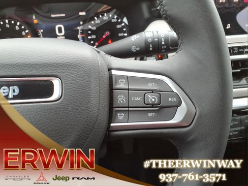 Used 2025 Jeep Compass Limited AWD/4WD image 19