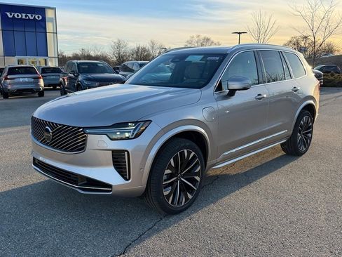New 2026 Volvo XC90 T8 Plus AWD/4WD image 1